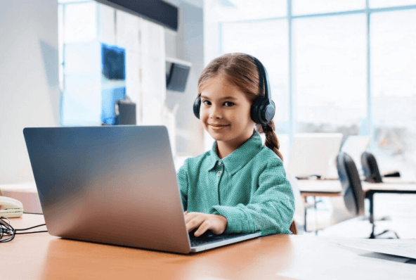 How Smart Devices Are Improving Learning Environments
